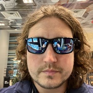 Meet your Posher, Travis